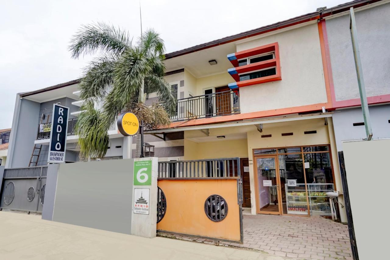 Radio Backpacker Guesthouse Syariah Bandung Kültér fotó