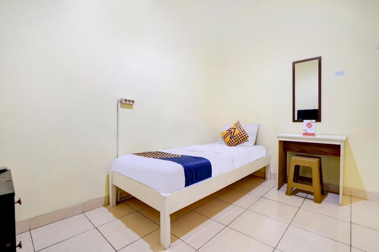 Radio Backpacker Guesthouse Syariah Bandung Kültér fotó